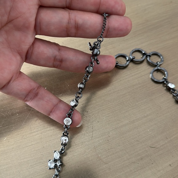 Gorgeous statement necklace 🤍 - Picture 2 of 3